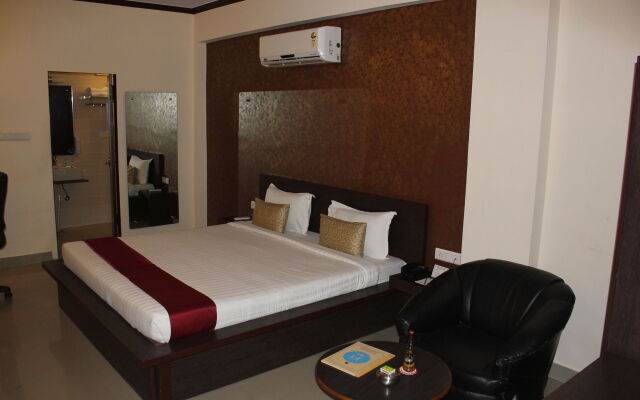 Hotel Savi Regency