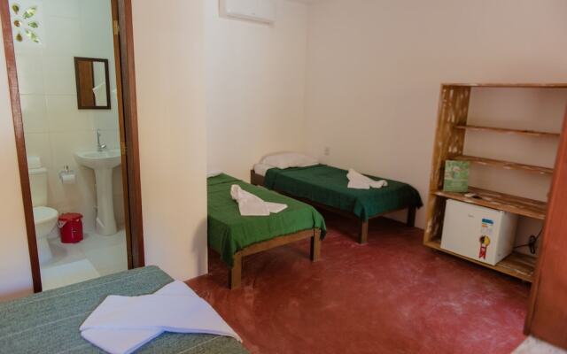 Arua Hostel E Observacao Da Natureza