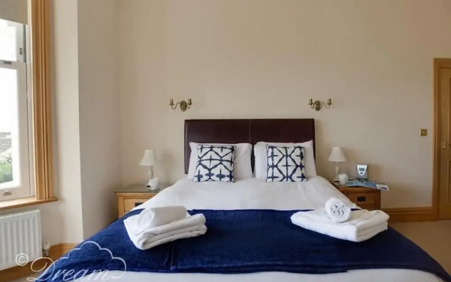 Beach View Apartment 2