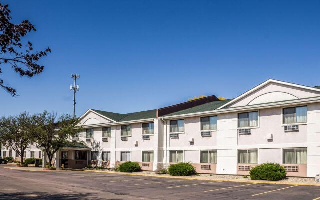 Quality Inn & Suites South