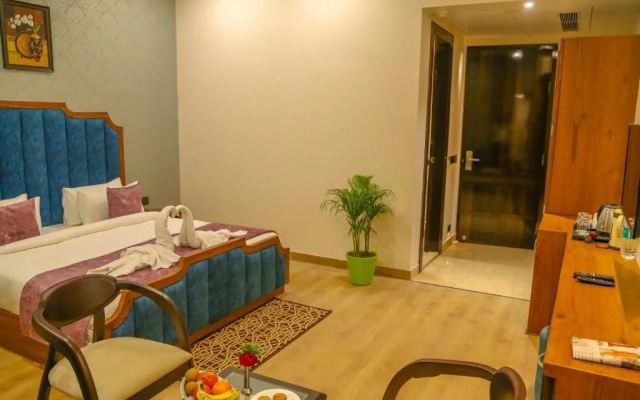Four Leaf Hotel