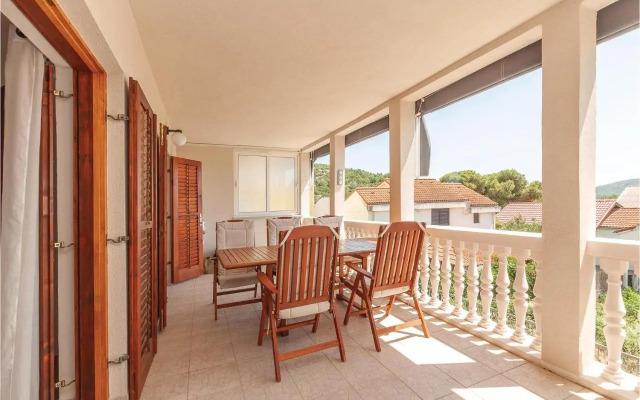 Two-Bedroom Apartment in Pirovac