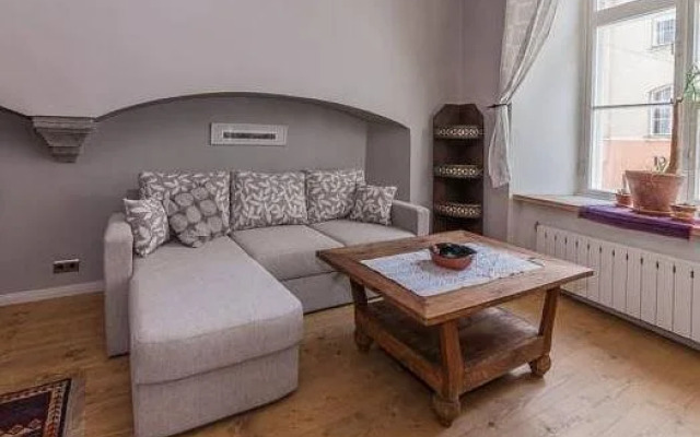 Town Hall Square Apartments - Vene