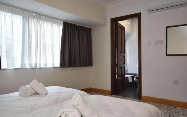 2 bedroom, central and spacious with sea view