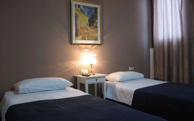 Hostal LK