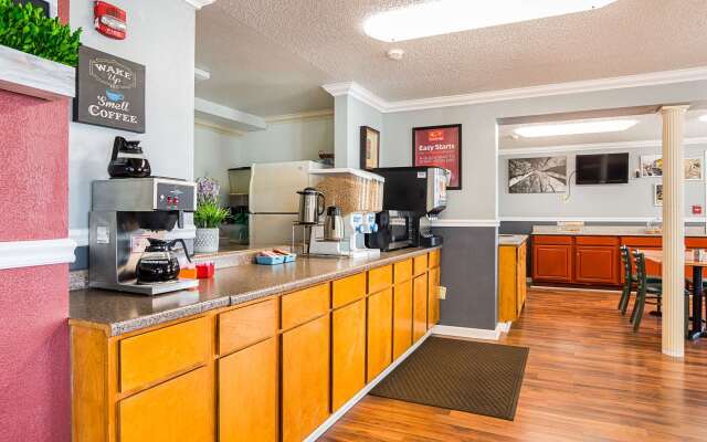 Econo Lodge Jacksonville near Little Rock Air Force Base
