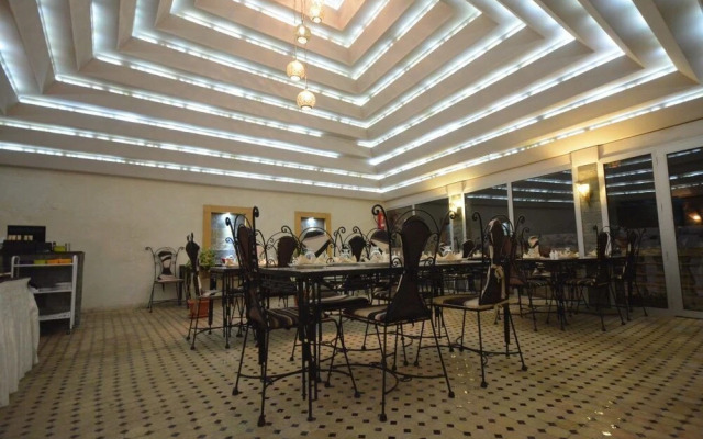 Hotel Pyramides