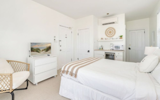931 Beach Guest House