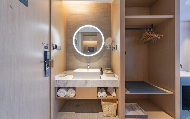 Atour Hotel, Baoyu Plaza, North Changjiang Road, Kunshan
