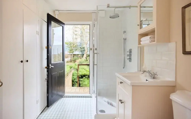 The Earl's Court Hideout - Lovely 4bdr House With Garden