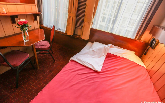 Nadia Hotel