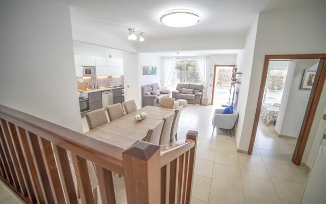 Ananda (L1) in Tias with 4 bedrooms and 4 bathrooms