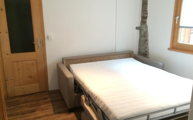 Charming 3½ room cottage in Valposchiavo – Guest Rooms – Poschiavo