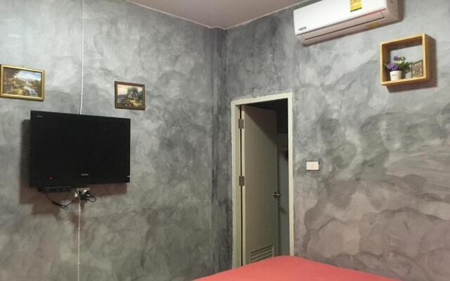 Innkhun House URT Suratthani Airport