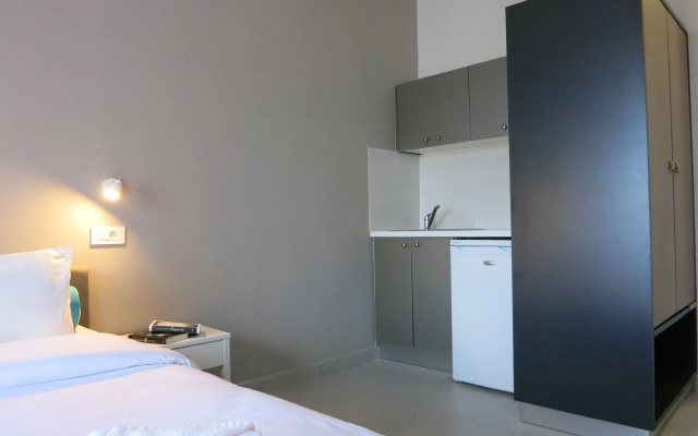Amaryllis Hotel Apartments
