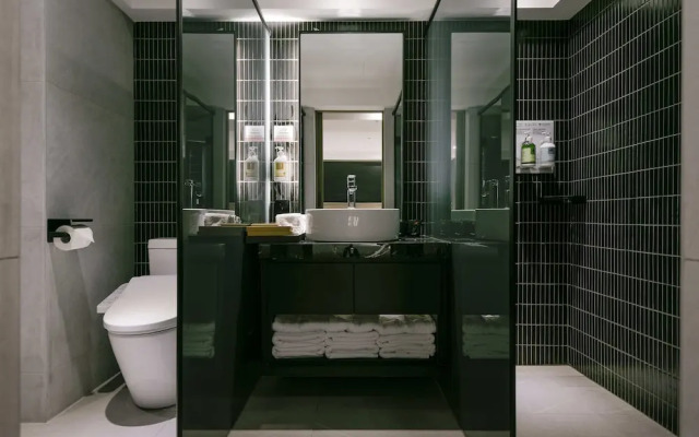 Autumn Willow Hotel