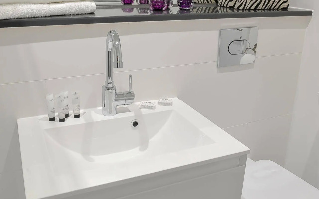 Select Serviced Accommodation - Garrard House