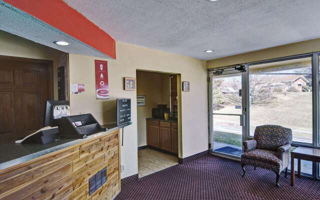 Econo Lodge Near Bluefield College