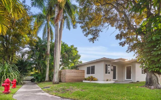 Alani Bay Premium Condos