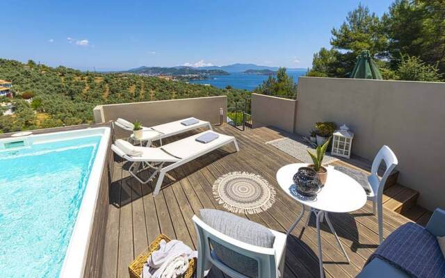 2br Suite White gea With Private Pool No01