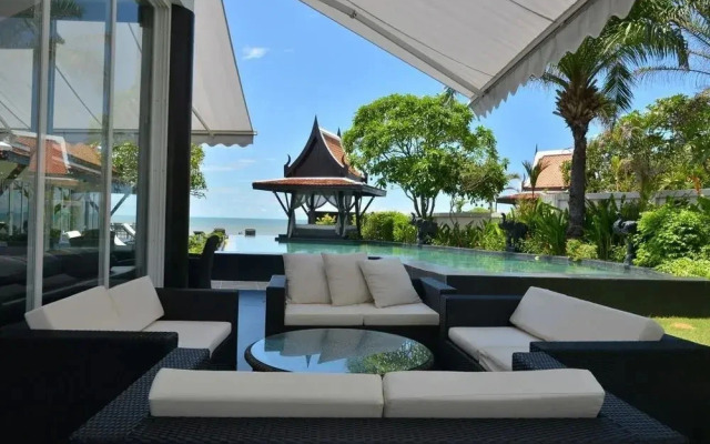 Luxury 5 Stars Beach Villa 6 Beds