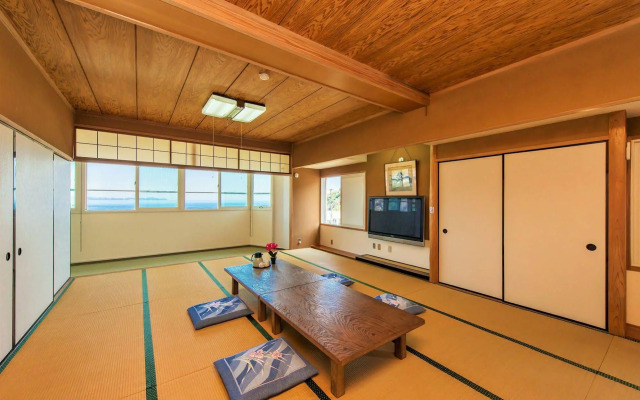 Atami Red House
