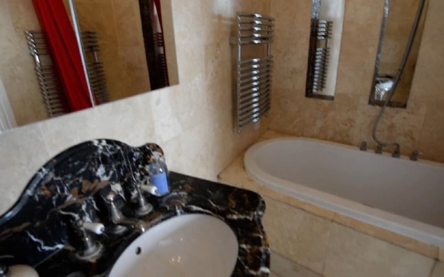 Beautiful 2-bed Flat in London