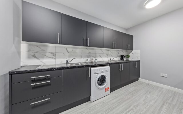 Cozy Serviced Room in Feltham Heathrow London Tw13