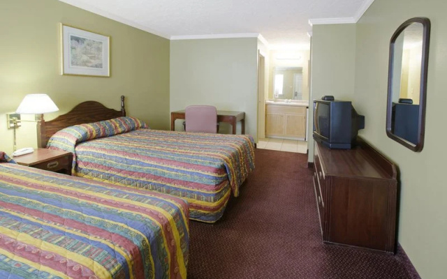 Super 8 Picayune