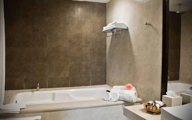 Aldea Thai Luxury By Mistik