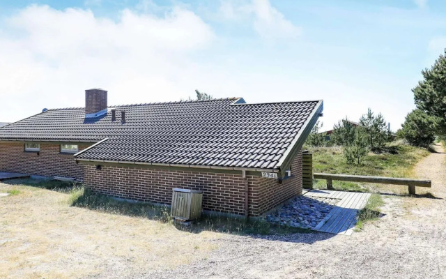 6 Person Holiday Home in Ringkobing