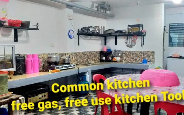 Ysraela Lodging House - Burgos - Hostel