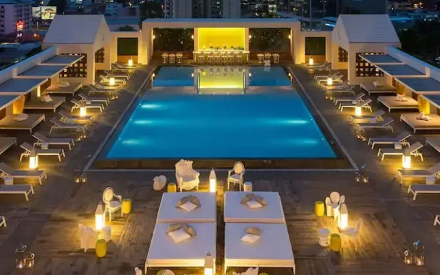 w Comfy 1BR w Fantastic Balcony in YOO