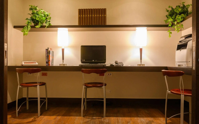 Nico ApartaSuites