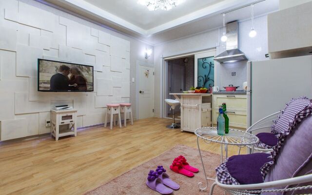 Glam House