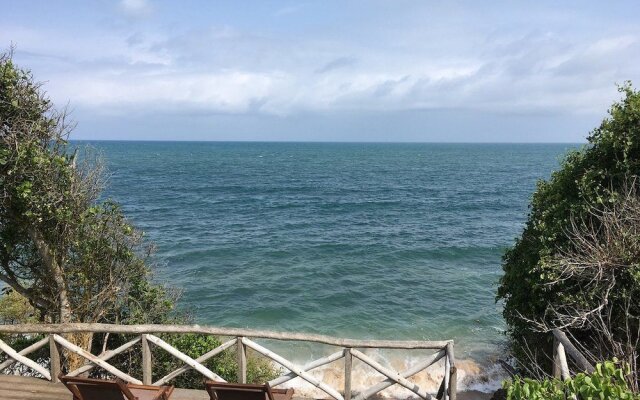 Pangani Cliffs Lodge