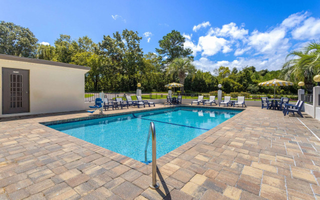 Days Inn by Wyndham Ladson Summerville Charleston