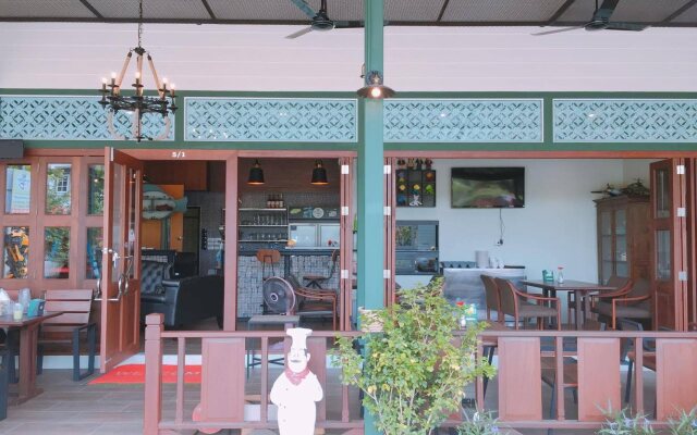 Sunday J Resort & Restaurant