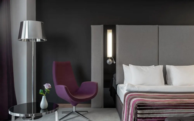 11 Mirrors Design Hotel