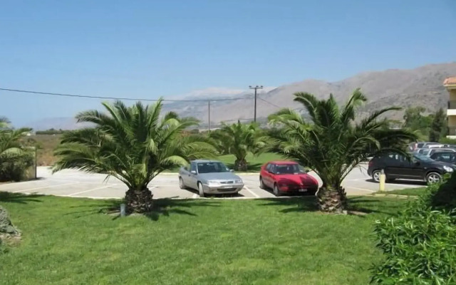 Monachus Monachus Apartments