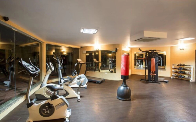 Confident Amoon - The Glamour Spa and Resort