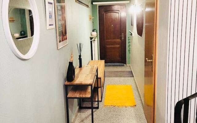 Large 2 bedrooms house with parking