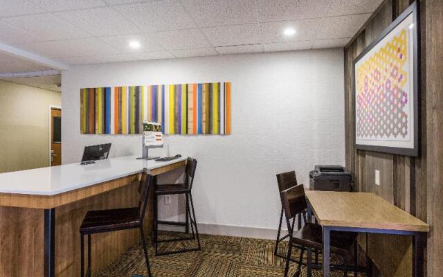 Holiday Inn Express Hotel & Suites Petersburg-Fort Lee