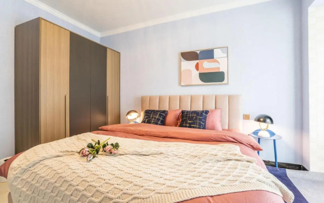 Zhengzhou Zhongyuan·Shenglong square