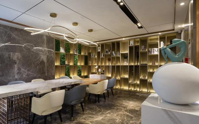 Lavande Hotel (Zhuhai Qinglv North Road Tangjiawan Beach)