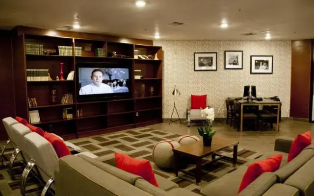 Summit Hotel