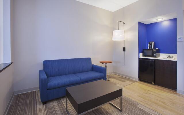 Holiday Inn Express Tiffin by IHG