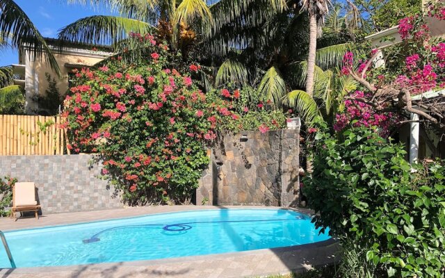Villa With 3 Bedrooms in Grande Riviere Noire, With Wonderful Mountain View, Private Pool, Enclosed Garden - 1 km From the Beach