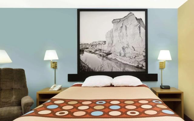Super 8 By Wyndham Crete