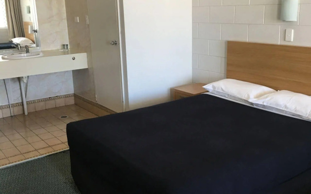Q Express Motel